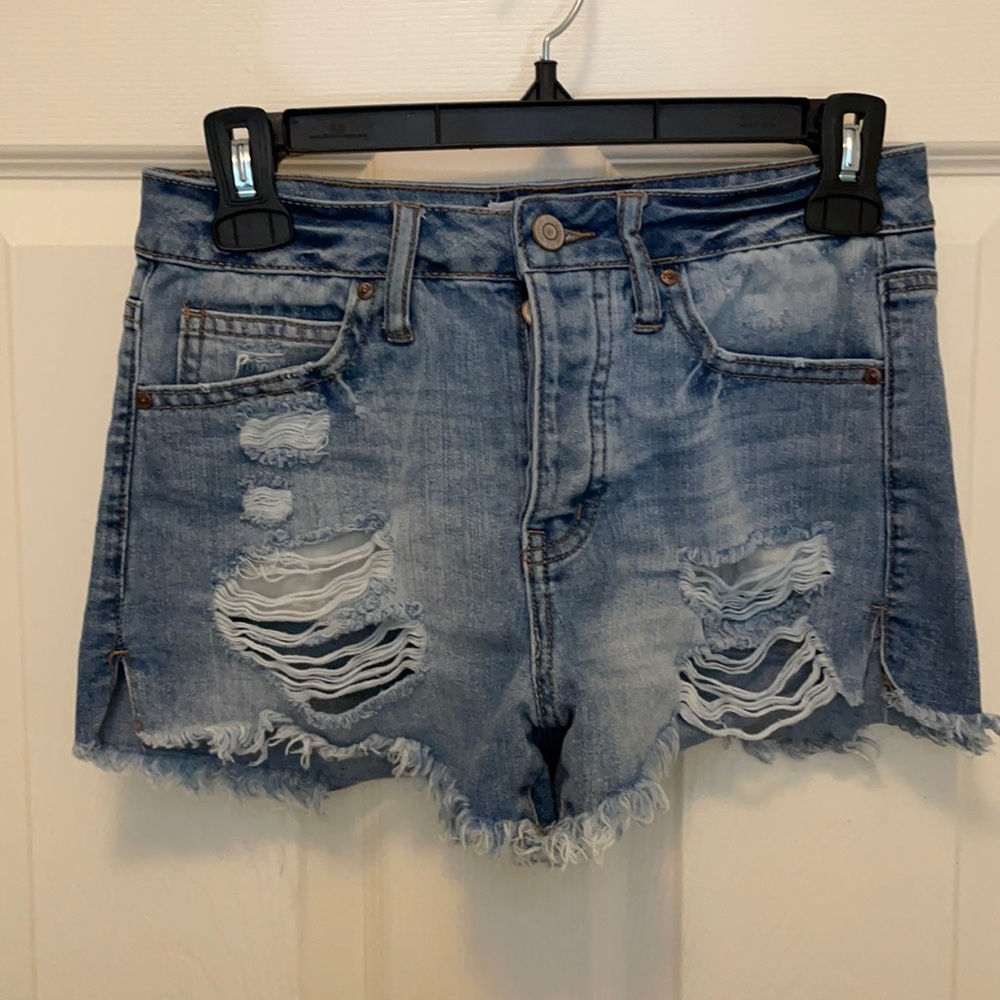 Tilly’s high rise Jean shorts